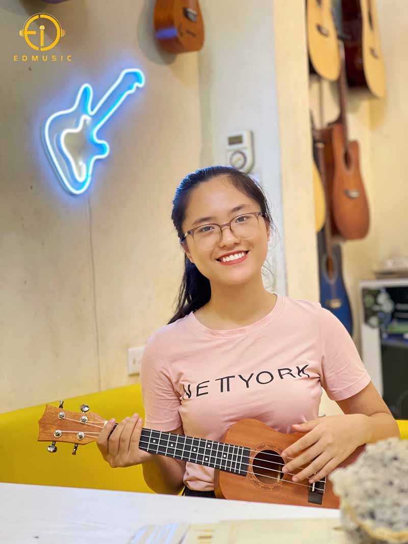 Khai giảng các lớp học thanh nhạc sơ cấp, trung cấp, nâng cao, học Hát Karaoke, Piano, Guitar Tại Hà Nội