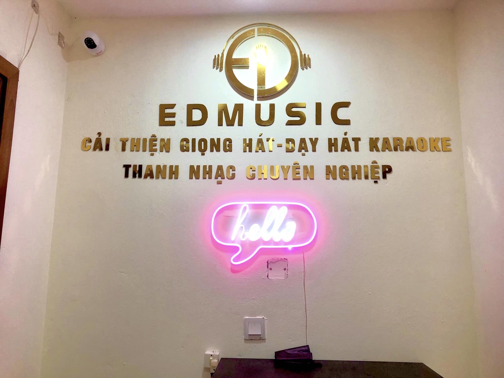 EDMusic LỚP HỌC HÁT CHẤT LƯỢNG TẠI HÀ NỘI